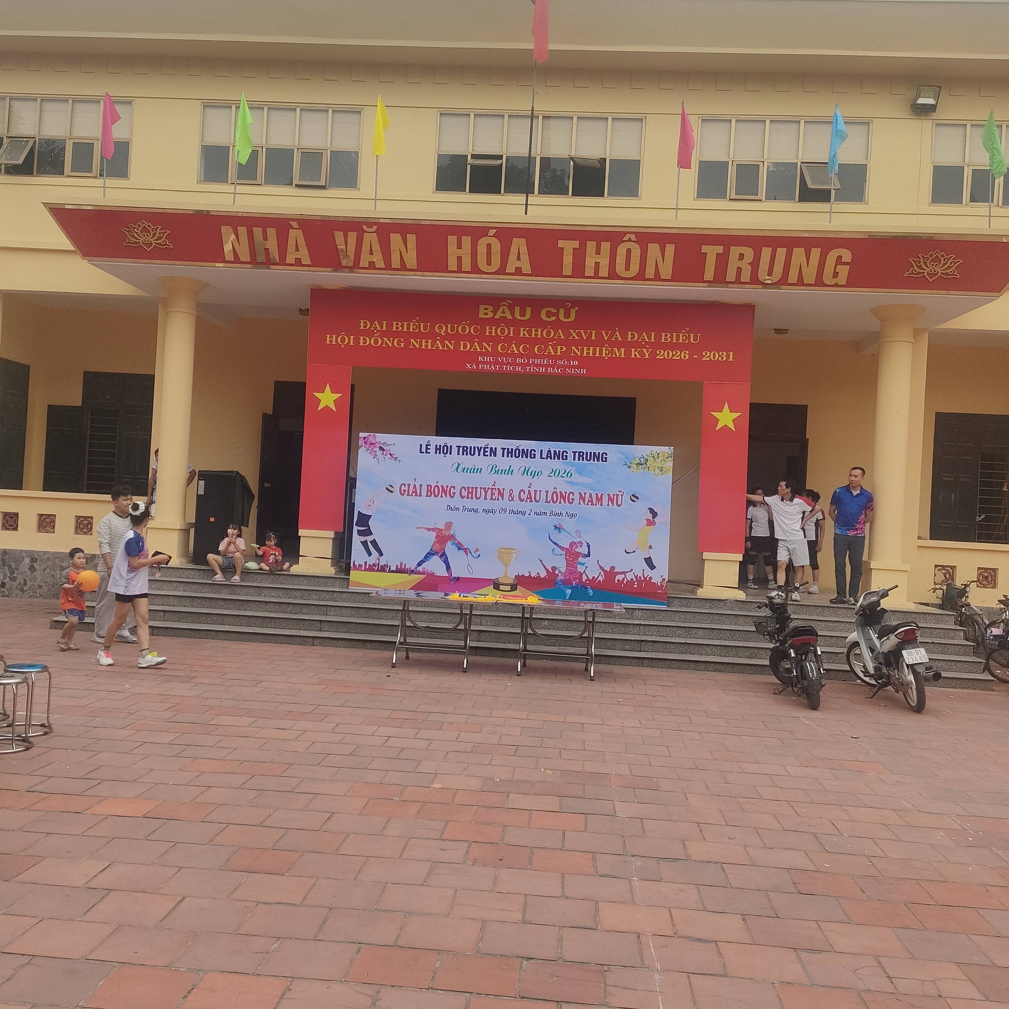 Viết cho ngày hội làng tiếp nối bao niềm vui của năm mới